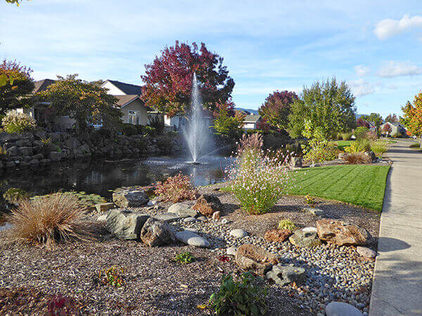 Fountain in the middle of big pond